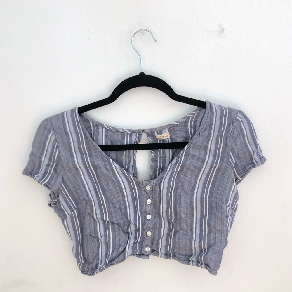 Cropped stripped shirt